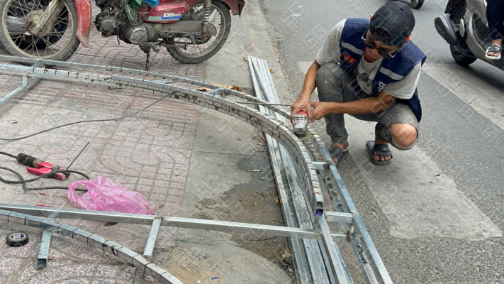 thi công quảng cáo