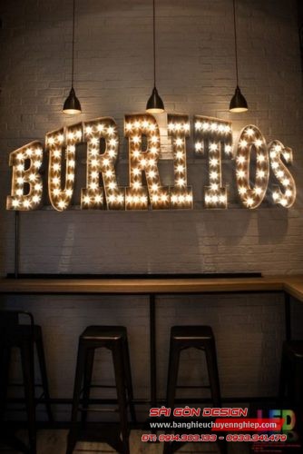 chữ nổi đèn led bulb trong quán cafe