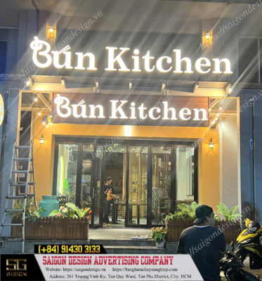 Bảng hiệu nổi mica sáng đèn – Rực rỡ, nhẹ bền, dễ đọc cho cửa hàng & showroom